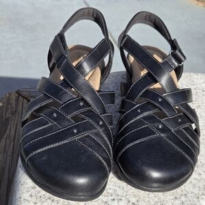 Clarks Collection Sz 9.5 Leather Fisherman Sandals Elizabelle Sea Black